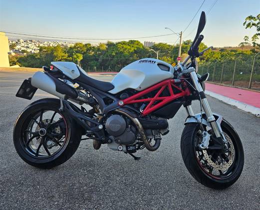 DUCATI MONSTER 796 DUCATI MONSTER 796